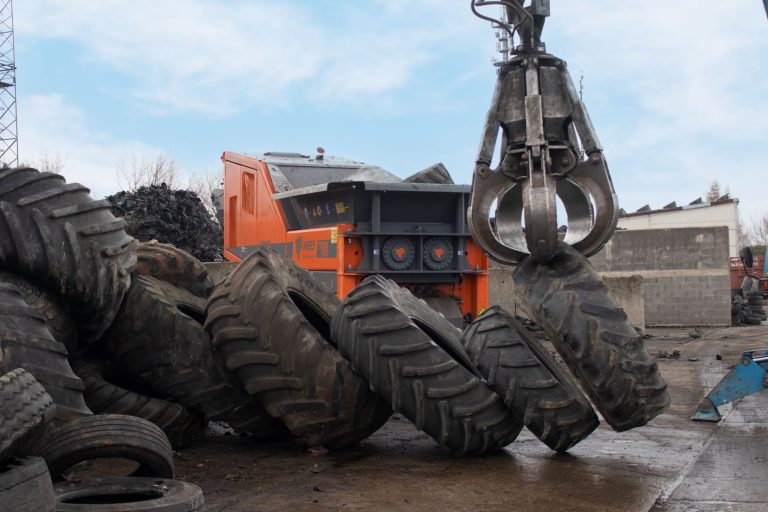 ARJES TITAN 900 撕碎机